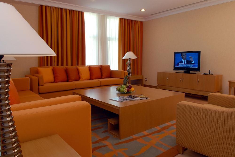 Copthorne Al Jahra Hotel & Resort Kuwait City Eksteriør billede