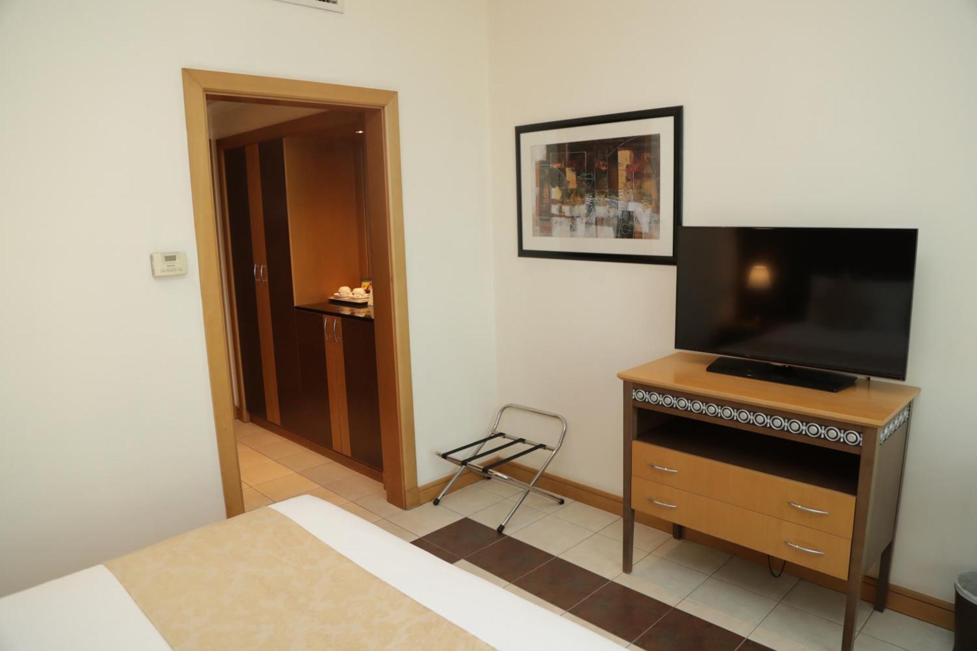 Copthorne Al Jahra Hotel & Resort Kuwait City Eksteriør billede